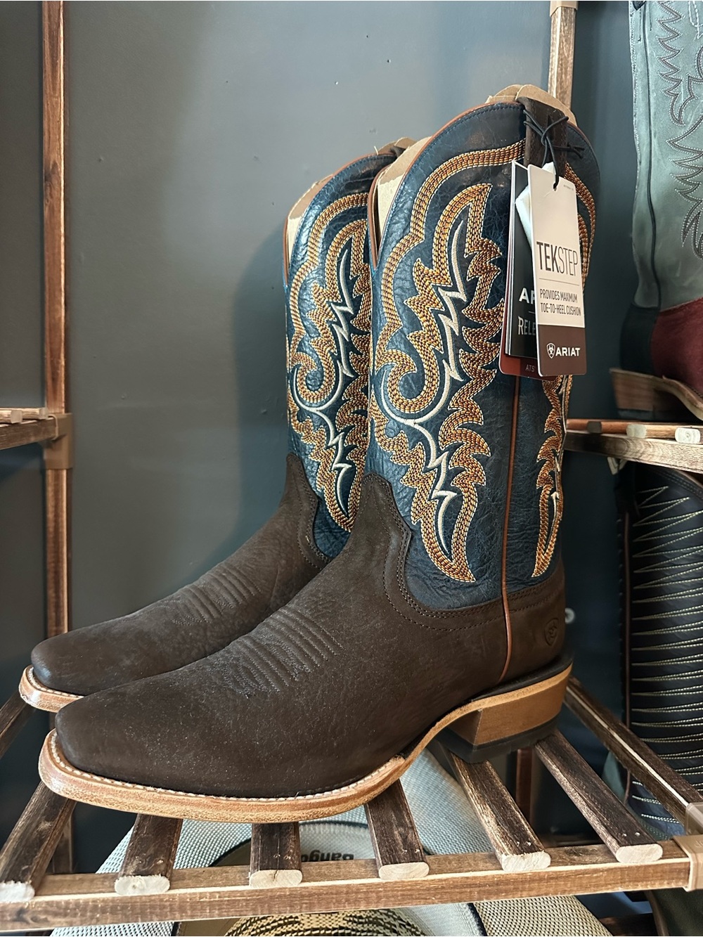Ariat Futurity Relentless Bama Fury Chocolate Bison Cowboy Boot 9.5d